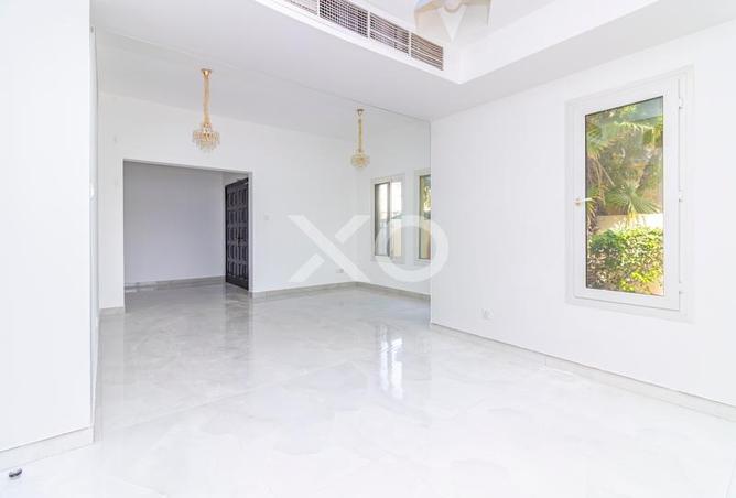 77778137 - Property Image 3