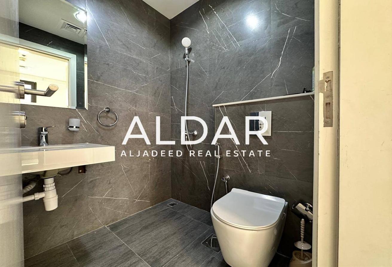 Fully Furnished|Maid Room|Corner unit|4 Cheques photo 18