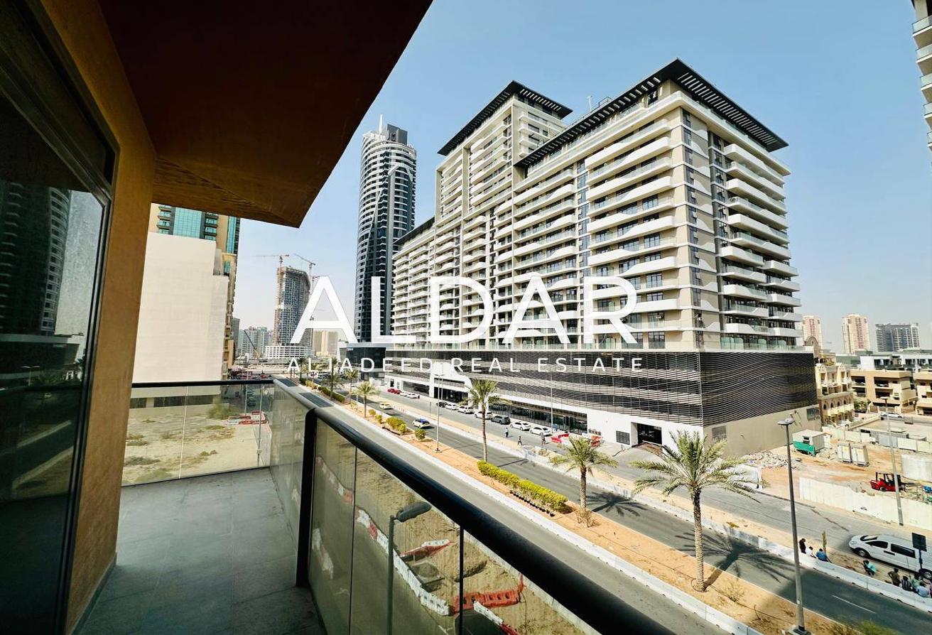 Fully Furnished|Maid Room|Corner unit|4 Cheques photo 19