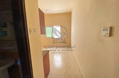 Apartment - Studio - 1 Bathroom for rent in Al Butina 9 Building - Al Butina - Sharjah Apartment - Studio - 1 Bathroom for rent in Al Butina 9 Building - Al Butina - Sharjah