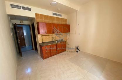 Apartment - Studio - 1 Bathroom for rent in Al Butina 9 Building - Al Butina - Sharjah Apartment - Studio - 1 Bathroom for rent in Al Butina 9 Building - Al Butina - Sharjah