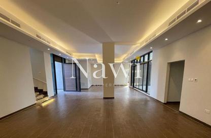 Villa - 5 Bedrooms - 7 Bathrooms for rent in Al Aweer 1 - Al Aweer - Dubai Villa - 5 Bedrooms - 7 Bathrooms for rent in Al Aweer 1 - Al Aweer - Dubai