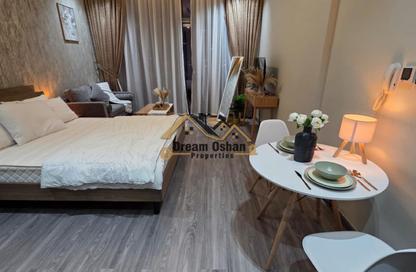 Apartment - Studio - 1 Bathroom for rent in Binghatti Crystals - Dubai Silicon Oasis - Dubai