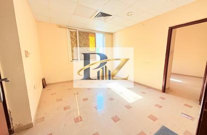 Apartment - 1 - 1 for rent in Fire Station Road - Muwaileh - Sharjah