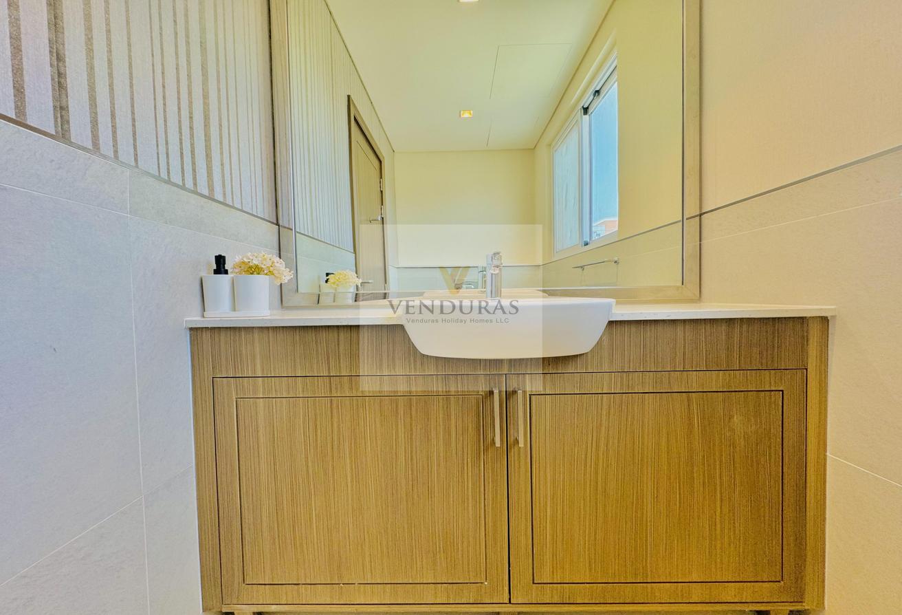 Beach access / Furnished Villa Jumeirah 1 photo 12