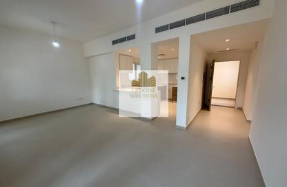 Apartment - 2 Bedrooms - 2 Bathrooms for rent in The Gardens Building 81 - The Gardens Buildings - The Gardens - Dubai