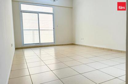 Apartment - 1 Bedroom - 2 Bathrooms for rent in Mazaya 8 - Queue Point - Liwan - Dubai