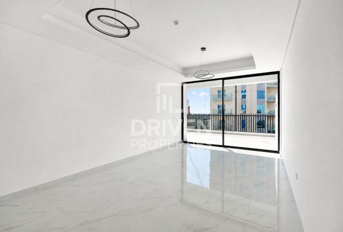 Rare Layout | Closed Kitchen | Brand New Building