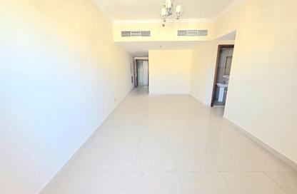 Apartment - 2 Bedrooms - 3 Bathrooms for rent in Muwailih Building - Muwaileh - Sharjah
