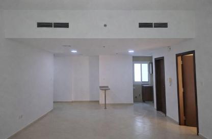 Apartment - 1 Bedroom - 2 Bathrooms for rent in Lynx Residence - Dubai Silicon Oasis - Dubai