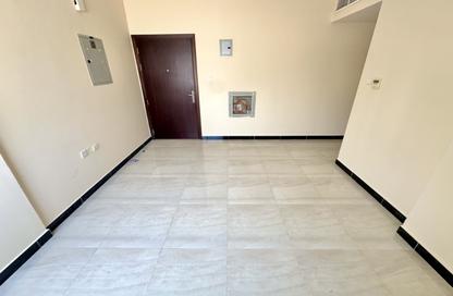 Apartment - 1 - 1 for rent in Muwailih Building - Muwaileh - Sharjah