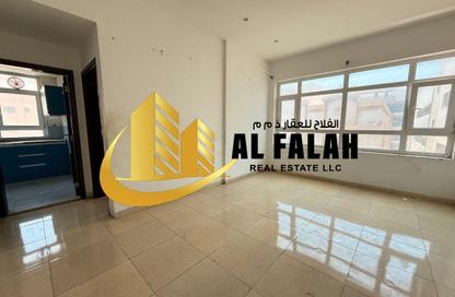 Apartment - 1 Bedroom - 1 Bathroom for rent in Al Qulaya'ah - Al Sharq - Sharjah