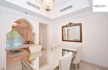 Apartment - 2 - 3 for rent in Burj Khalifa Area - Downtown Dubai - Dubai