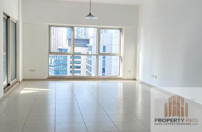 Apartment - 2 - 3 for rent in Cascades Tower - Dubai Marina - Dubai