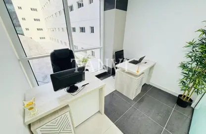 Office Space - 1 Bedroom - 1 Bathroom for rent in Al Fajer Complex - Oud Metha - Bur Dubai - Dubai