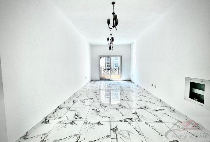 53576477 - Property Image 2