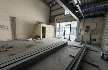 Warehouse - Studio - 1 Bathroom for rent in Al Quoz Industrial Area 3 - Al Quoz Industrial Area - Al Quoz - Dubai