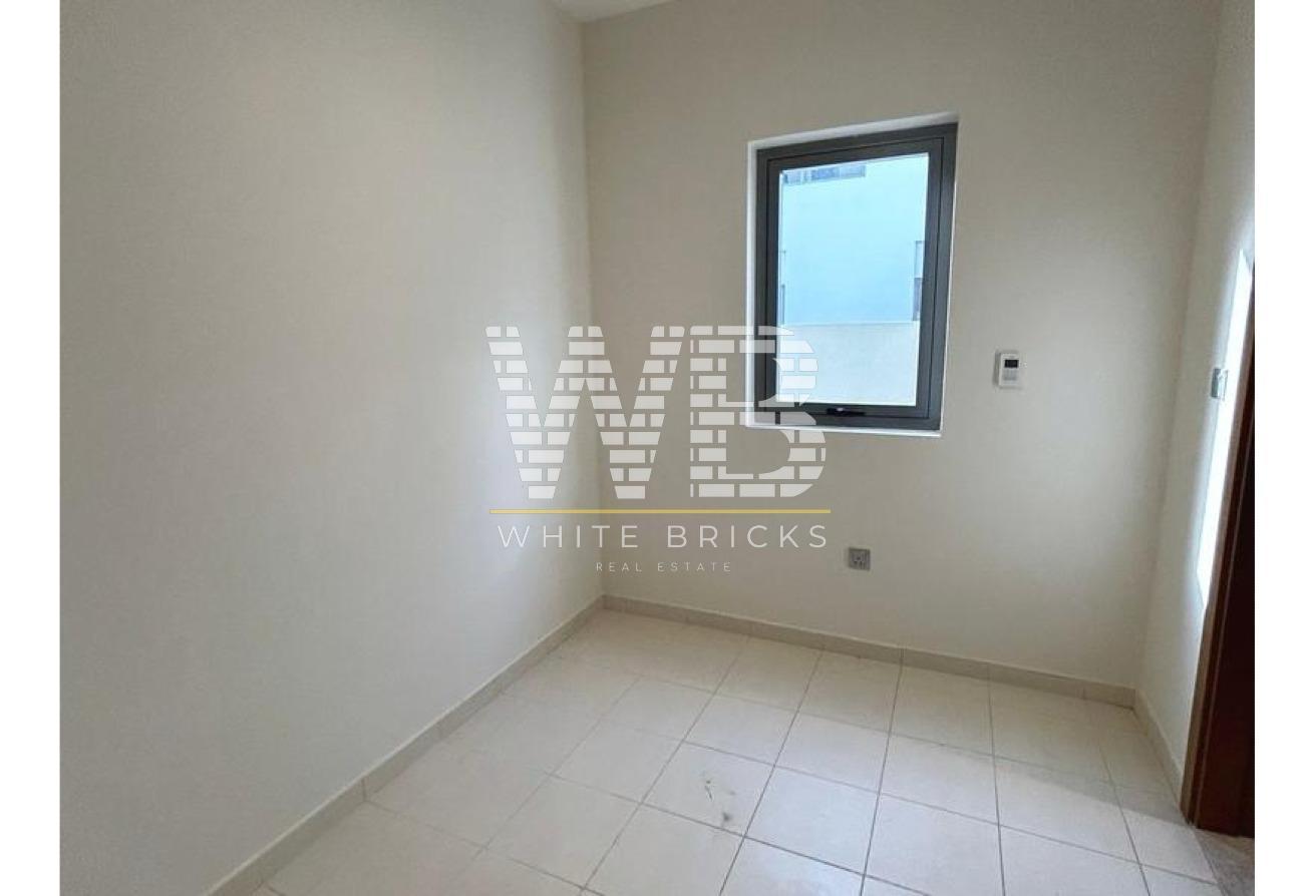 Spacious 4BR Villa | Unfurnished | Prime Location photo 12