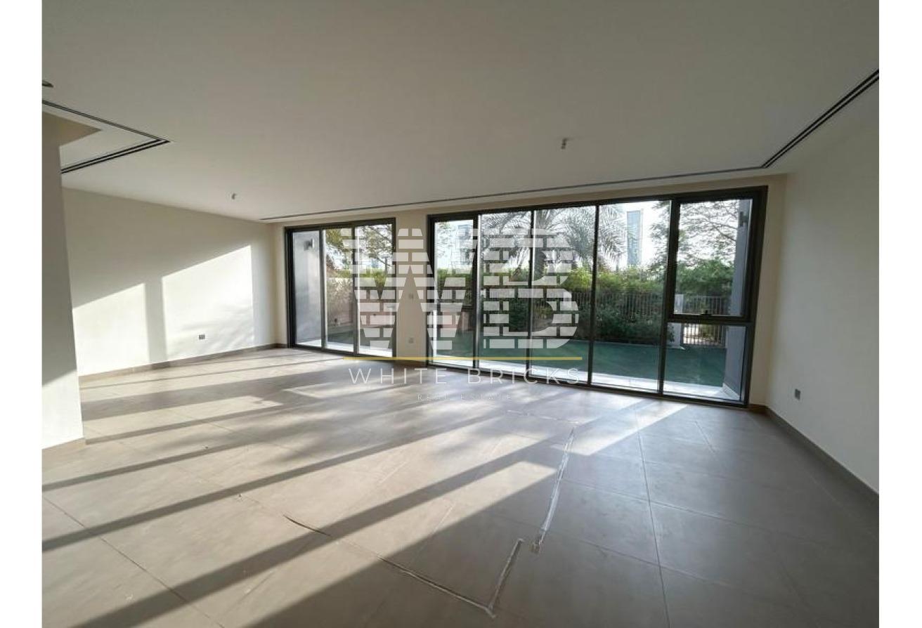 Spacious 4BR Villa | Unfurnished | Prime Location photo 3