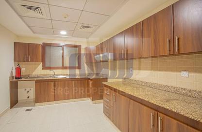 Apartment - 3 Bedrooms - 4 Bathrooms for rent in Al Razi Building - Dubai Healthcare City - Bur Dubai - Dubai