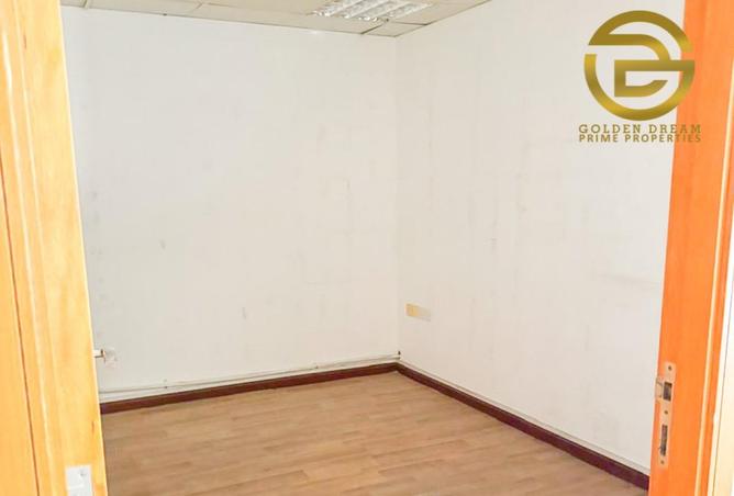 82788383 - Property Image 3