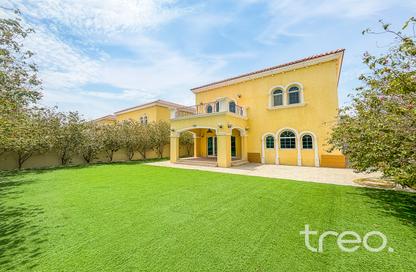 Villa - 3 Bedrooms - 4 Bathrooms for rent in District 6 - Jumeirah Park - Dubai