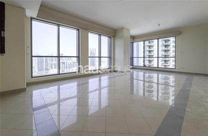 Apartment - 2 Bedrooms - 2 Bathrooms for sale in Golf Tower 3 - Golf Towers - The Views - Dubai