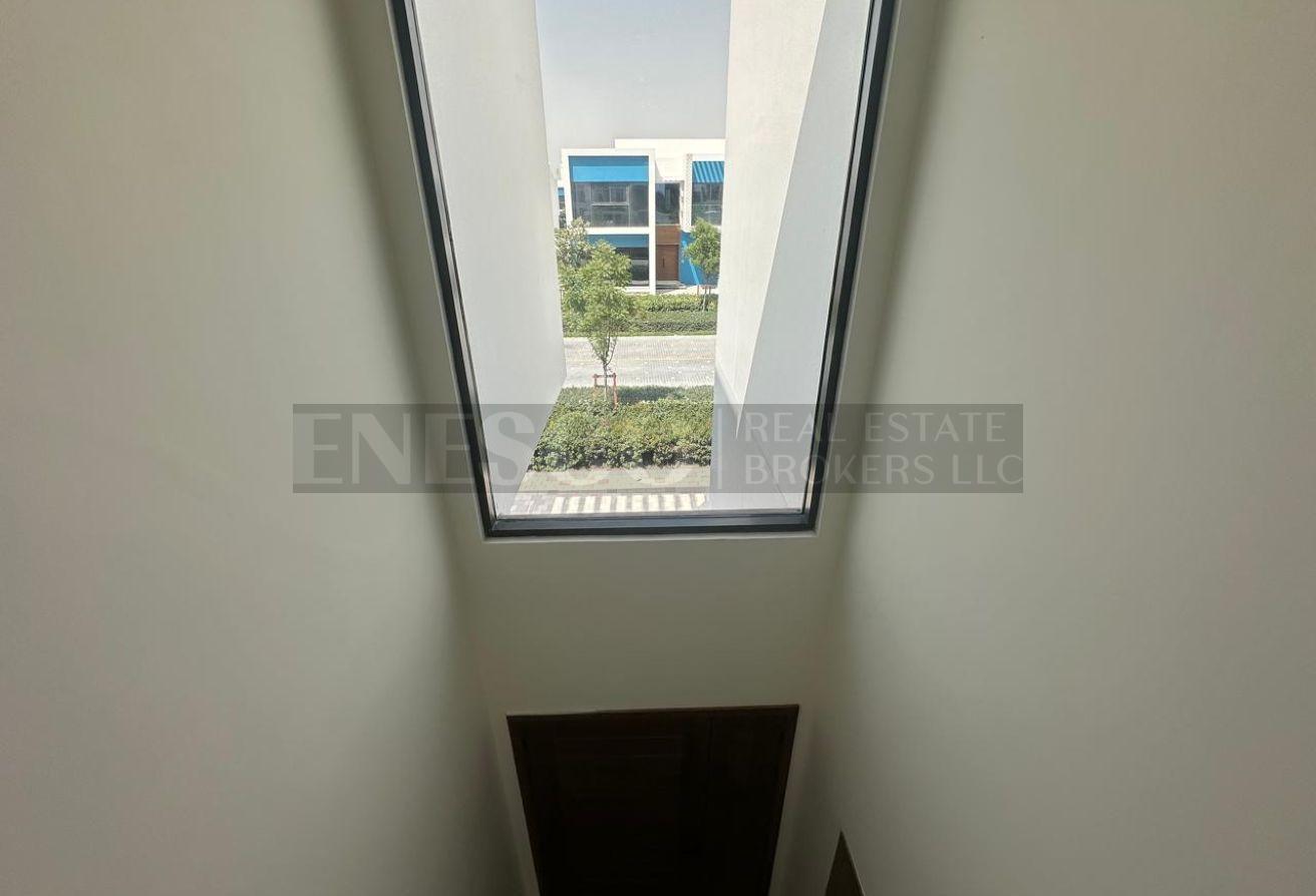 BRAND NEW 6BR LUXURY VILLA | VASTU | SINGLE ROW photo 9