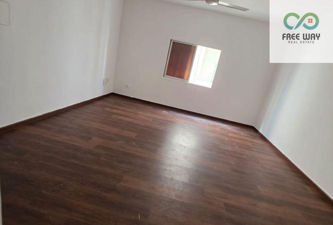 141926273 - Property Image 3