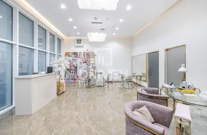 Retail - Studio - 1 Bathroom for rent in Bay's Edge - Business Bay - Dubai