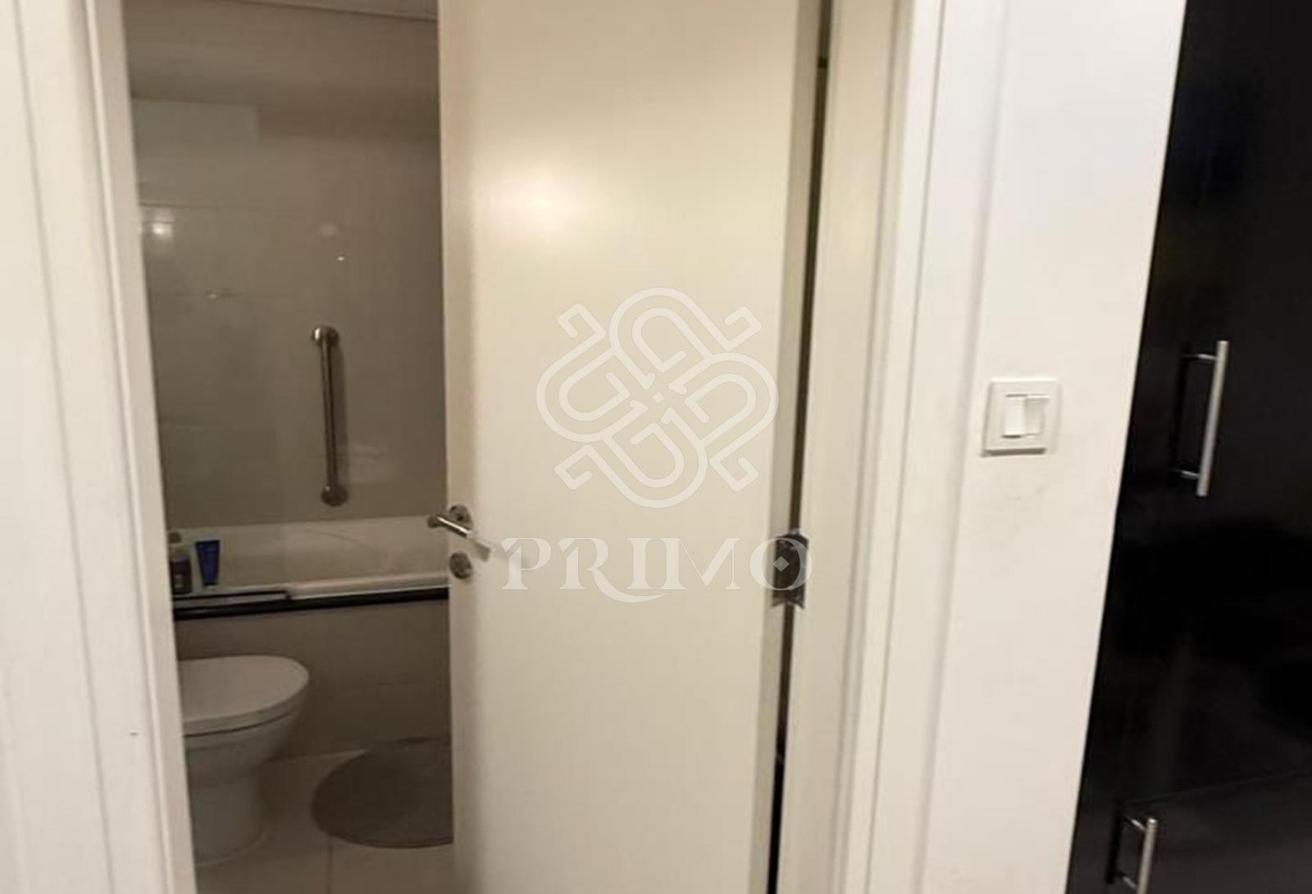 FULLY FURNISHED I PRIME LOCATION I MID FLOOR photo 8