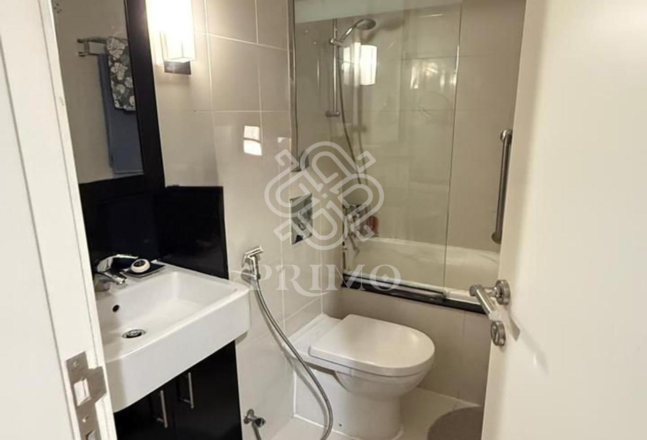 FULLY FURNISHED I PRIME LOCATION I MID FLOOR photo 18