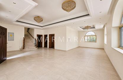 Villa - 5 - 5 for rent in Jumeirah 1 Villas - Jumeirah 1 - Jumeirah - Dubai
