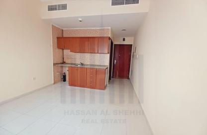 Apartment - Studio - 1 Bathroom for rent in Muwaileh - Sharjah Apartment - Studio - 1 Bathroom for rent in Muwaileh - Sharjah