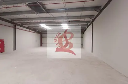 Warehouse - Studio - 1 Bathroom for rent in Umm Ramool - Dubai