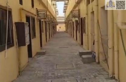 Labor Camp - Studio - 7+ for rent in SG 10 Building - Industrial Area 10 - Sharjah Industrial Area - Sharjah