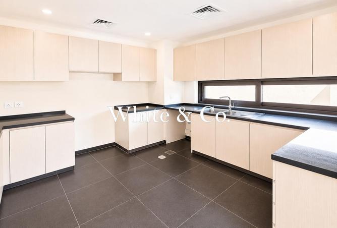 94442904 - Property Image 3
