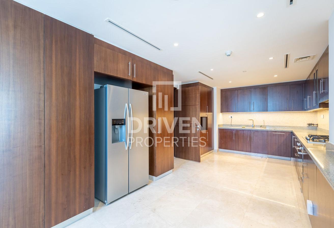 Ultra Luxury | Burj View | Family Layout photo 4
