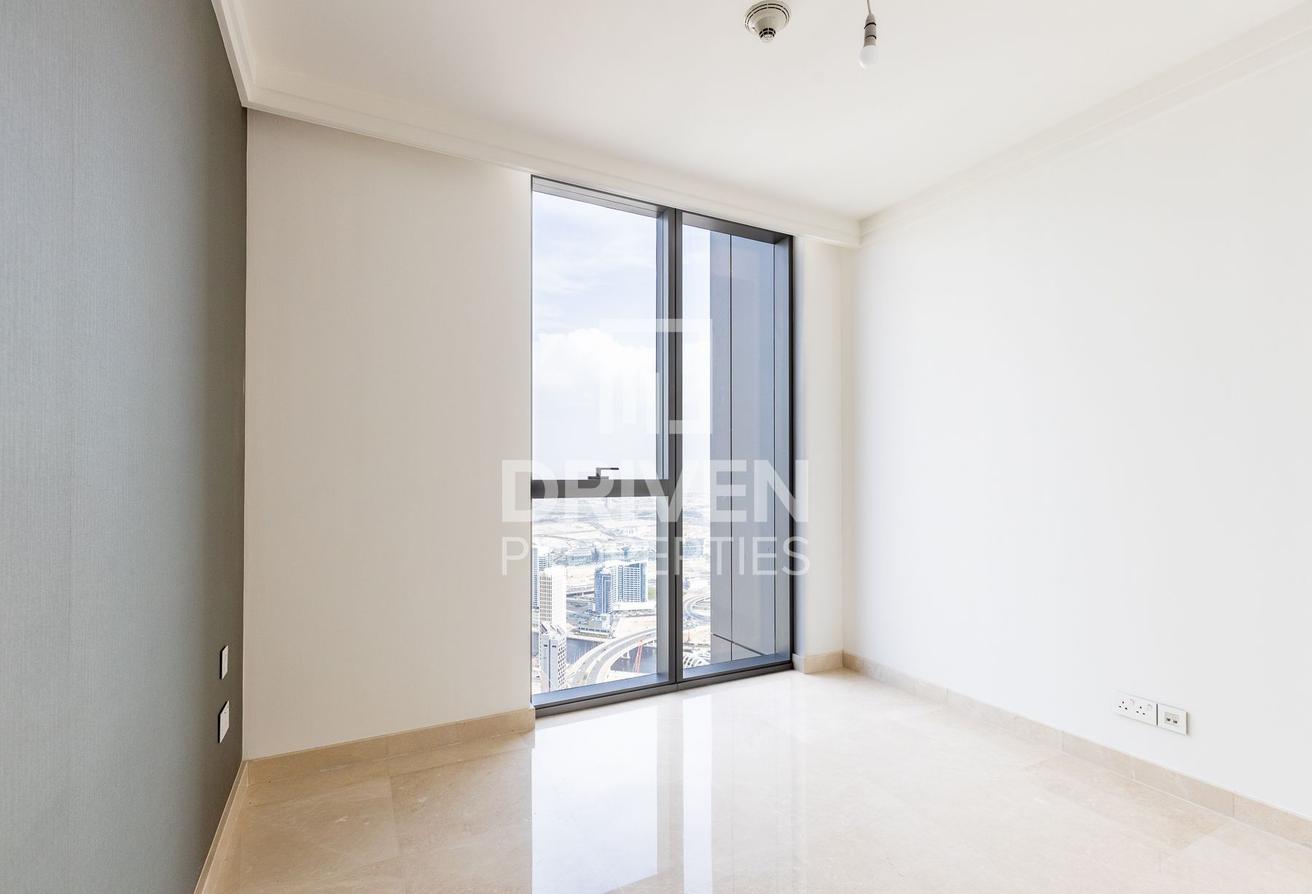 Ultra Luxury | Burj View | Family Layout photo 13