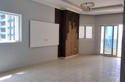 Apartment - 3 Bedrooms - 3 Bathrooms for rent in Al Majaz 3 - Al Majaz - Sharjah Apartment - 3 Bedrooms - 3 Bathrooms for rent in Al Majaz 3 - Al Majaz - Sharjah