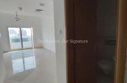 Apartment - 1 - 2 for rent in New Al Taawun Road - Al Taawun - Sharjah