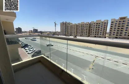 شقة - 2 غرف نوم - 3 حمامات للايجار في قرية الاميرة - الياسمين - عجمان
