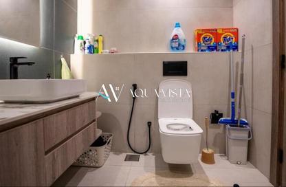 Apartment - 1 Bedroom - 2 Bathrooms for rent in Amal Tower - Dubai Sports City - Dubai