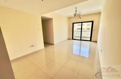 Apartment - 2 Bedrooms - 3 Bathrooms for rent in SG Muwaileh Building - Muwaileh - Sharjah