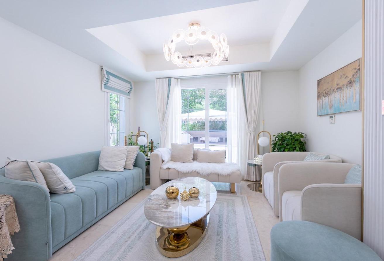 Bright & Spacious | Furnished | Family-Friendly photo 3