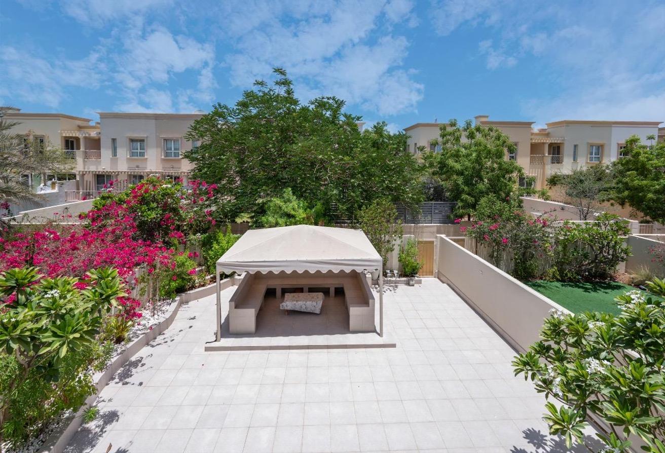 Bright & Spacious | Furnished | Family-Friendly photo 10