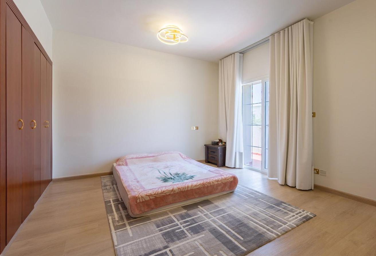Bright & Spacious | Furnished | Family-Friendly photo 16