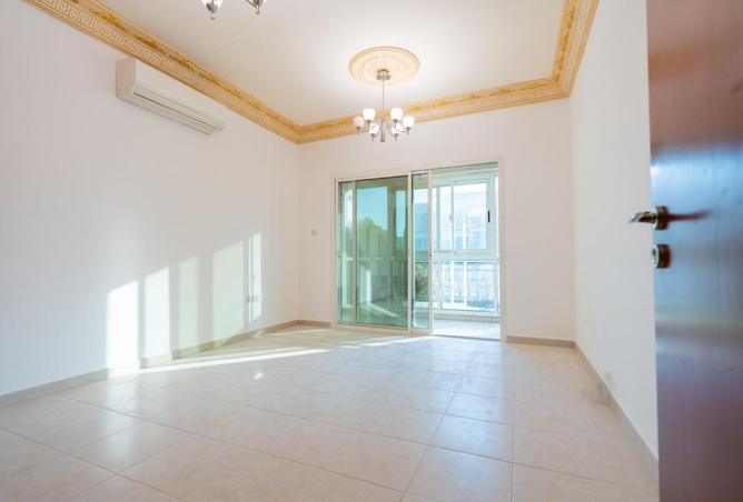 141913255 - Property Image 3