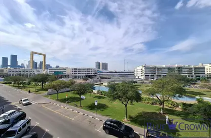 شقة - 2 غرف نوم - 2 حمامات للايجار في مبنى Snooker Point - عود ميثاء - بر دبي - دبي