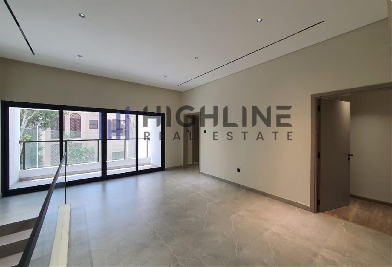 Modern 4-Bedroom Villa | Pvt. S-Pool | Near Beach photo 13